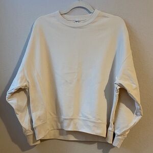Uniqlo Off-White Crewneck Sweatshirt